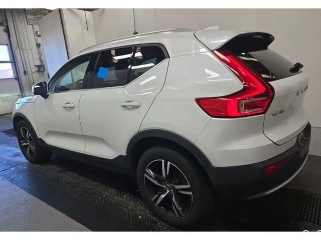 2023 Volvo XC40 B5 AWD Plus Bright Theme - 22959197 - 3
