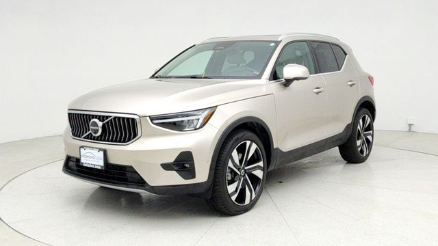 2023 Volvo XC40 B5 AWD Plus Bright Theme - 22971724 - 0