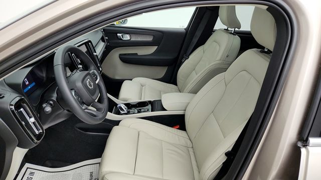 2023 Volvo XC40 B5 AWD Plus Bright Theme - 22971724 - 21