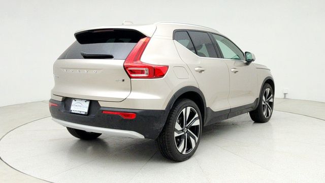 2023 Volvo XC40 B5 AWD Plus Bright Theme - 22971724 - 4