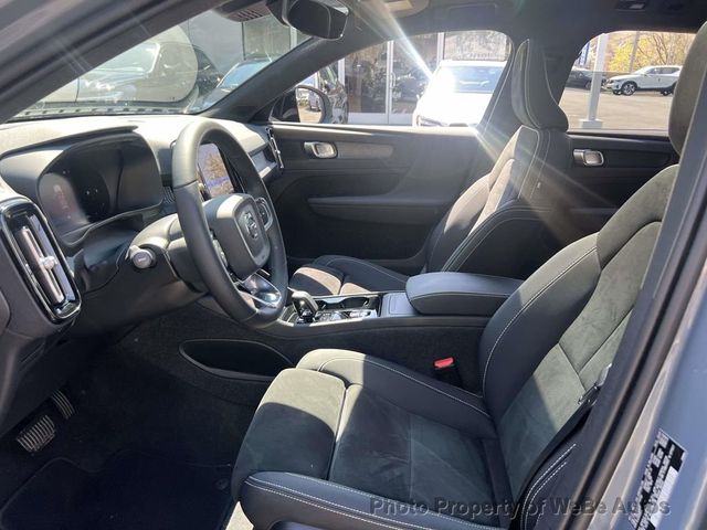 2023 Volvo XC40 B5 AWD Plus Dark Theme - 23012439 - 14