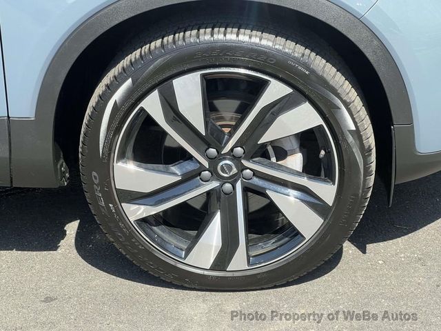 2023 Volvo XC40 B5 AWD Plus Dark Theme - 23012439 - 6
