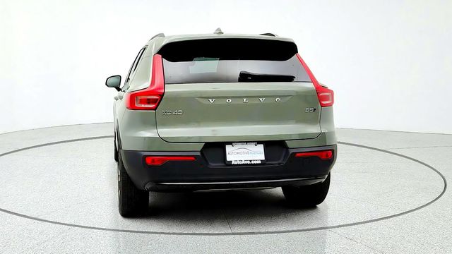 2023 Volvo XC40 B5 Plus Dark Theme AWD w/ Climate Package & 20’’ Wheels - 23098676 - 5