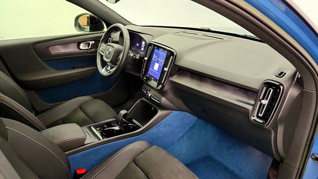 2023 Volvo XC40 Recharge Pure Electric Twin eAWD Ultimate - 23097059 - 22