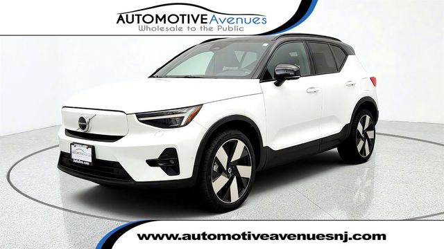 2023 Volvo XC40 Recharge Pure Electric Twin eAWD Ultimate w/ Trailer Hitch & Pixel LED Headlights - 23075548 - 0