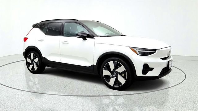 2023 Volvo XC40 Recharge Pure Electric Twin eAWD Ultimate w/ Trailer Hitch & Pixel LED Headlights - 23075548 - 2