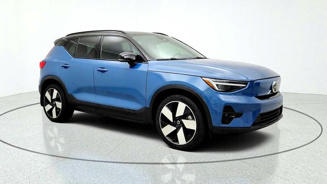 2023 Volvo XC40 Recharge Pure Electric Twin Ultimate AWD w/ Pixel LED Headlights & Trunk Spoiler - 23097059 - 2