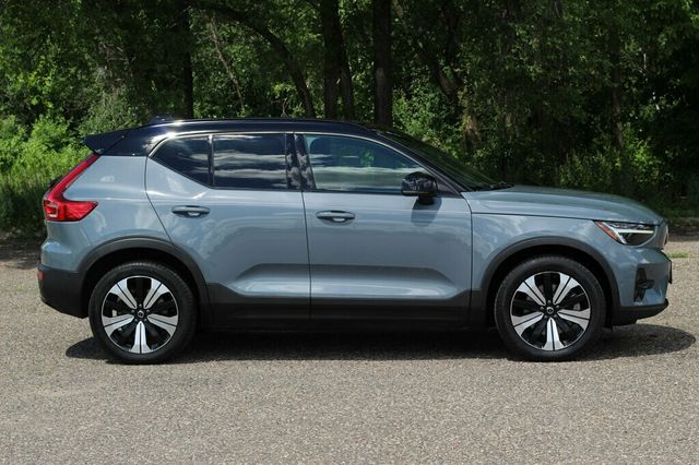2023 Volvo XC40 Recharge Pure Electric XC40 WITH NEW TIRES - 23041478 - 1