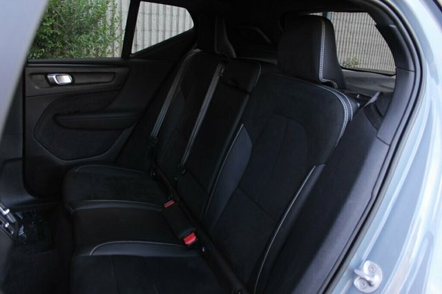 2023 Volvo XC40 Recharge Pure Electric XC40 WITH NEW TIRES - 23041478 - 25