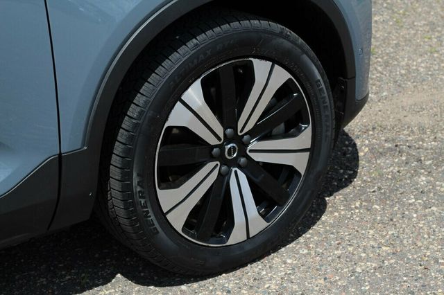 2023 Volvo XC40 Recharge Pure Electric XC40 WITH NEW TIRES - 23041478 - 28