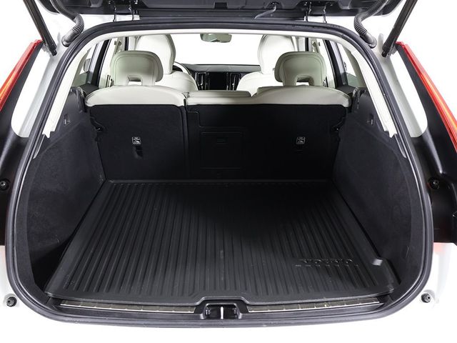 2023 Volvo XC60 B5 AWD Core - 22976083 - 18