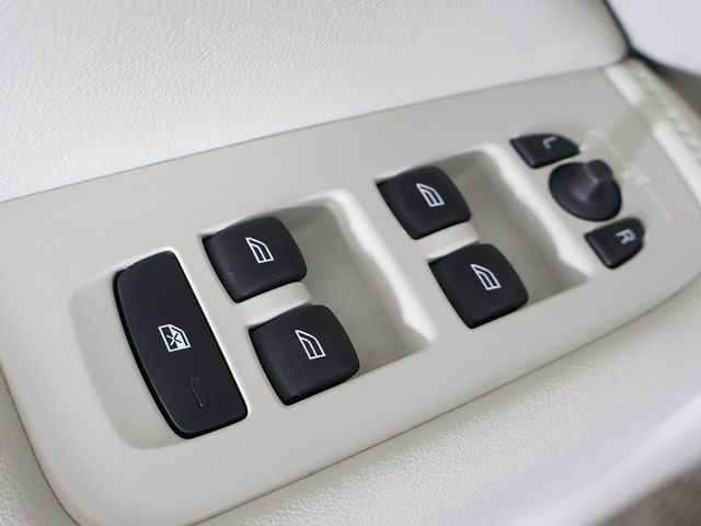 2023 Volvo XC60 B5 AWD Core - 22976083 - 40