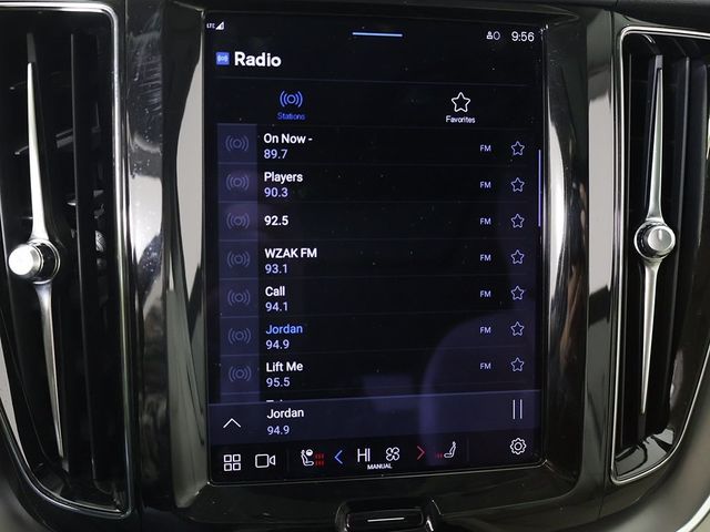 2023 Volvo XC60 B5 AWD Core - 22976083 - 47