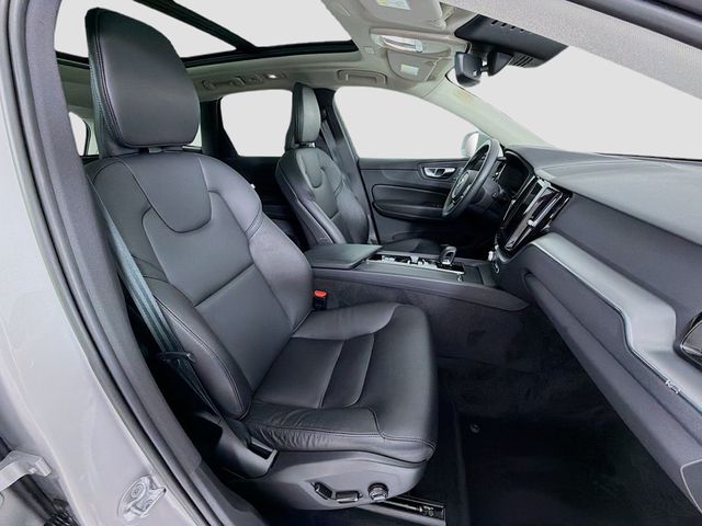 2023 Volvo XC60 B5 AWD Core - 23024785 - 28