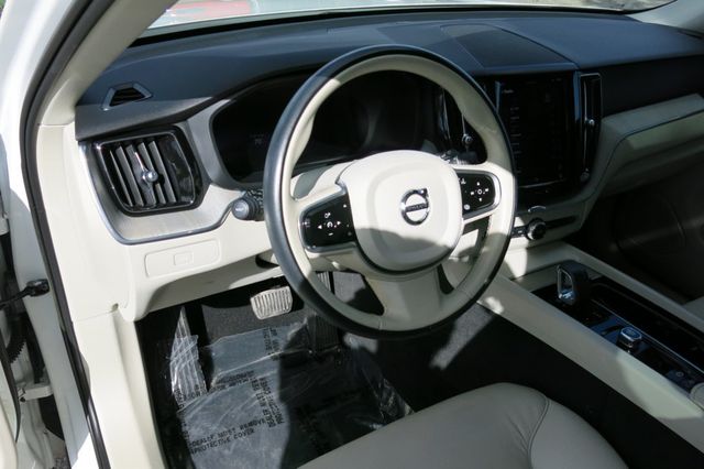 2023 Volvo XC60 B5 AWD Plus Bright Theme - 22907320 - 10