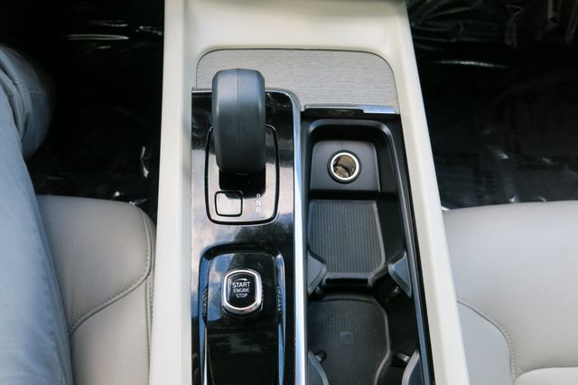 2023 Volvo XC60 B5 AWD Plus Bright Theme - 22907320 - 29