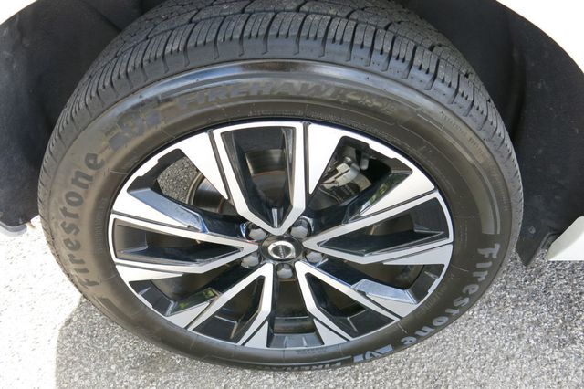 2023 Volvo XC60 B5 AWD Plus Bright Theme - 22907320 - 33