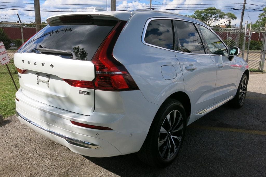 2023 Volvo XC60 B5 AWD Plus Bright Theme - 22907320 - 3