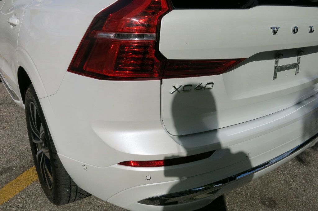 2023 Volvo XC60 B5 Plus photo 31