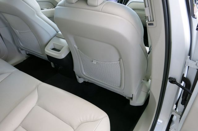 2023 Volvo XC60 B5 AWD Plus Bright Theme - 22907320 - 43