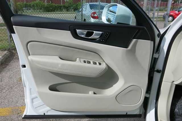 2023 Volvo XC60 B5 AWD Plus Bright Theme - 22907320 - 46