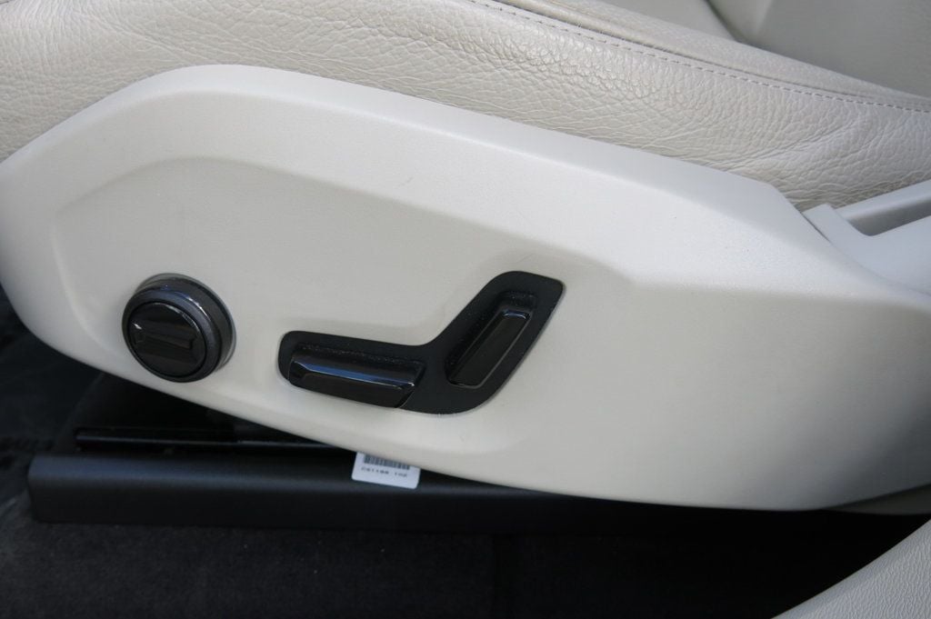 2023 Volvo XC60 B5 AWD Plus Bright Theme - 22907320 - 64