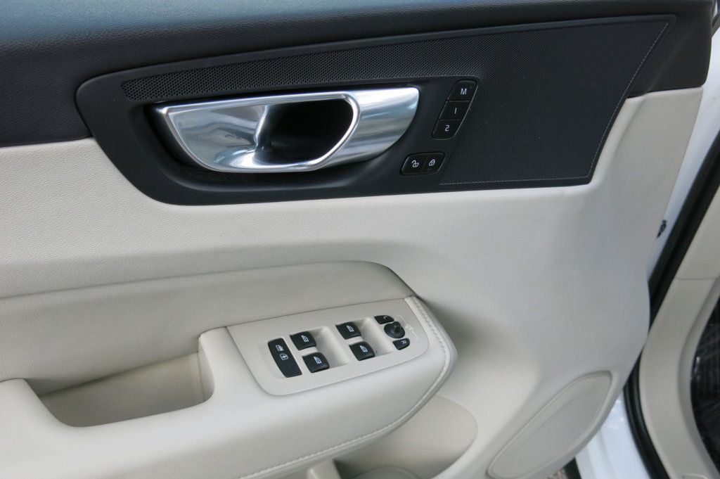 2023 Volvo XC60 B5 Plus photo 47
