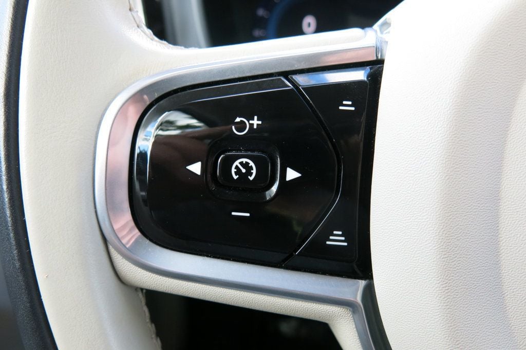 2023 Volvo XC60 B5 AWD Plus Bright Theme - 22907320 - 71