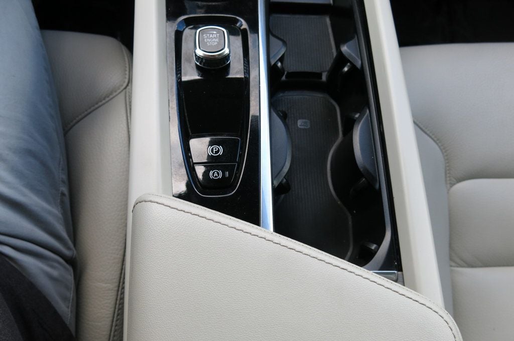 2023 Volvo XC60 B5 AWD Plus Bright Theme - 22907320 - 77