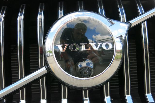 2023 Volvo XC60 B5 AWD Plus Bright Theme - 22907320 - 83