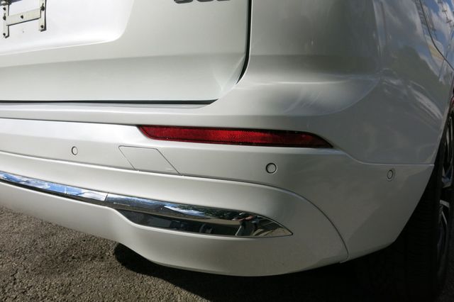 2023 Volvo XC60 B5 AWD Plus Bright Theme - 22907320 - 97