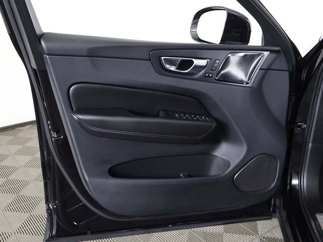 2023 Volvo XC60 B5 AWD Plus Bright Theme - 23037575 - 27