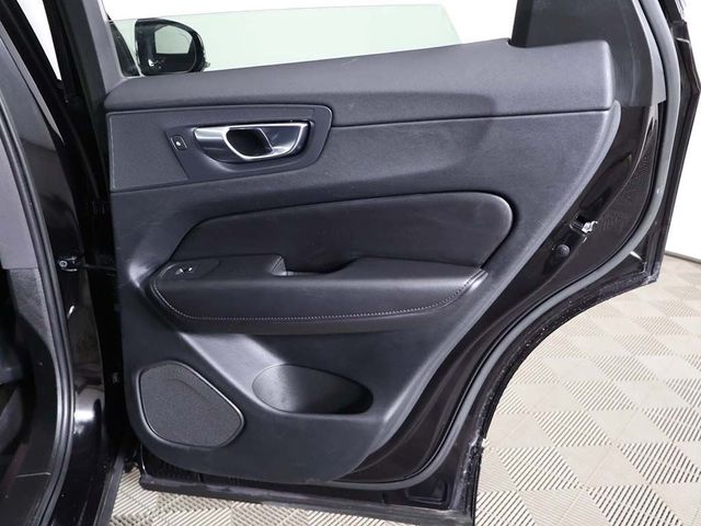 2023 Volvo XC60 B5 AWD Plus Bright Theme - 23037575 - 30