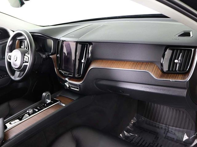2023 Volvo XC60 B5 AWD Plus Bright Theme - 23037575 - 32