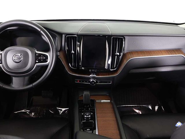 2023 Volvo XC60 B5 AWD Plus Bright Theme - 23037575 - 41