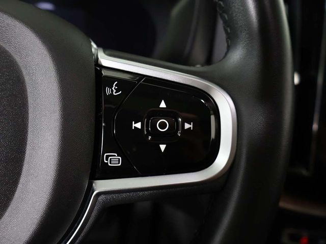 2023 Volvo XC60 B5 AWD Plus Bright Theme - 23037575 - 49