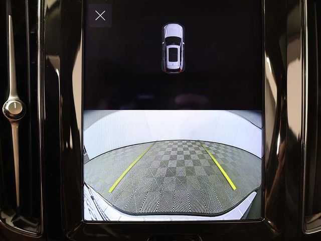 2023 Volvo XC60 B5 AWD Plus Bright Theme - 23037575 - 51