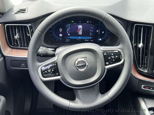 2023 Volvo XC60 B5 AWD Plus Bright Theme - 23031830 - 11