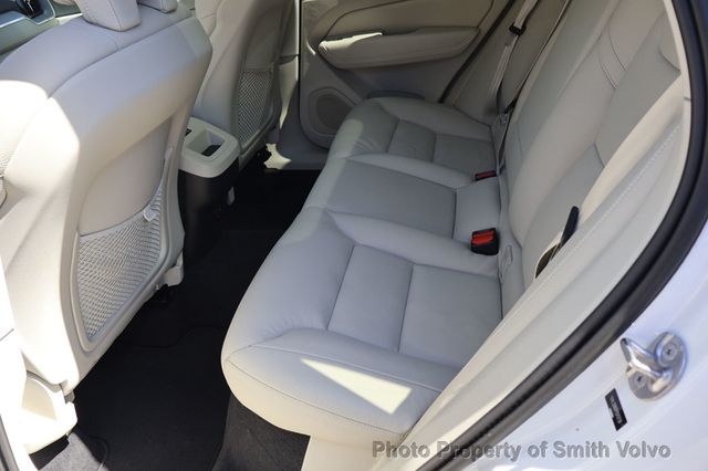 2023 Volvo XC60 B5 AWD Plus Bright Theme - 23010462 - 12