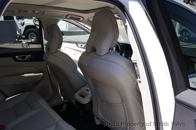 2023 Volvo XC60 B5 AWD Plus Bright Theme - 23010462 - 17