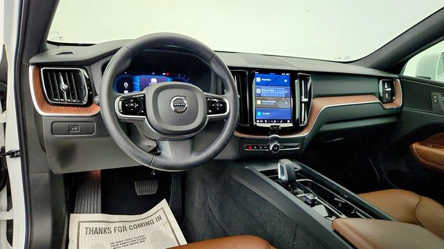 2023 Volvo XC60 B5 AWD Plus Bright Theme w/ Climate Package - 23015736 - 12