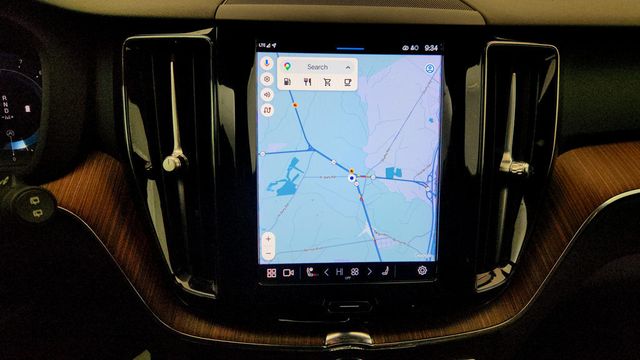 2023 Volvo XC60 B5 AWD Plus Bright Theme w/ Climate Package - 23015736 - 18