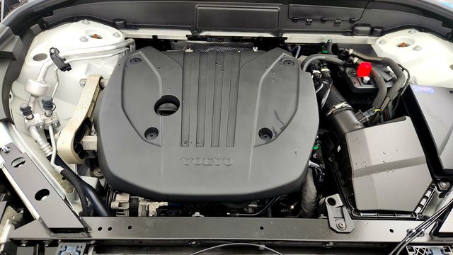 2023 Volvo XC60 B5 AWD Plus Bright Theme w/ Climate Package - 23015736 - 26