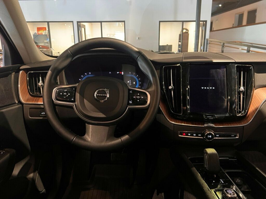 2023 Volvo XC60 B5/AWD/Plus/ClimatePkg/HarmonKardonSound/AdapCruise/PanoRoof/NAV - 22997652 - 16