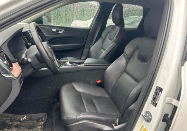 2023 Volvo XC60 B5/AWD/Plus/ClimatePkg/HarmonKardonSound/AdapCruise/PanoRoof/NAV - 22997652 - 1