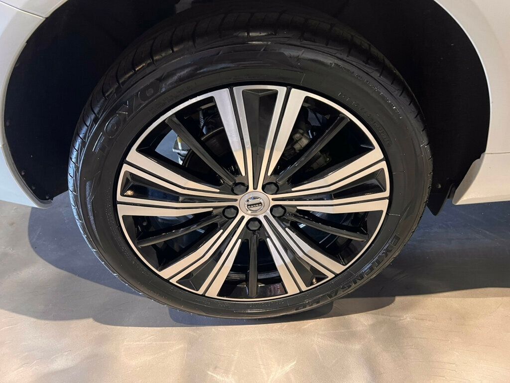 2023 Volvo XC60 B5/AWD/Plus/ClimatePkg/HarmonKardonSound/HomeLink/PanoRoof/NAV - 22997649 - 11