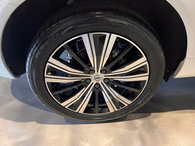 2023 Volvo XC60 B5/AWD/Plus/ClimatePkg/HarmonKardonSound/HomeLink/PanoRoof/NAV - 22997649 - 11