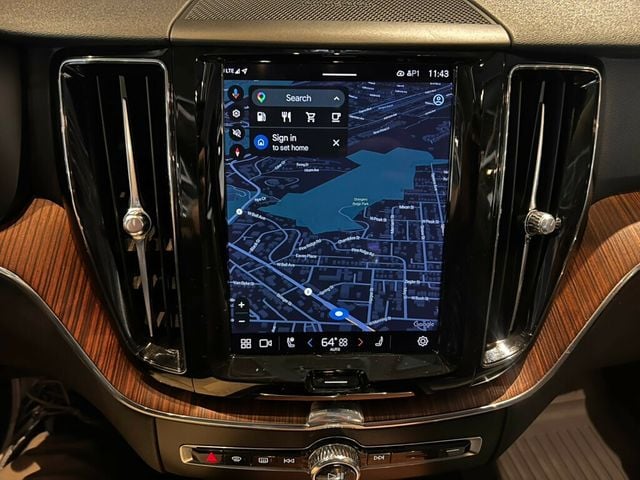 2023 Volvo XC60 B5/AWD/Plus/ClimatePkg/HarmonKardonSound/HomeLink/PanoRoof/NAV - 22997649 - 20