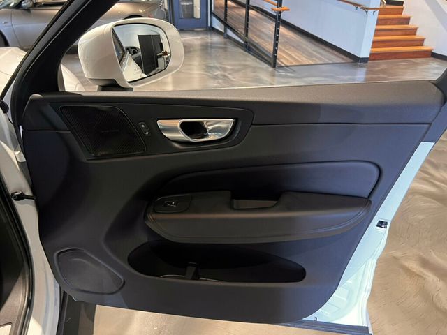 2023 Volvo XC60 B5/AWD/Plus/ClimatePkg/HarmonKardonSound/HomeLink/PanoRoof/NAV - 22997649 - 30