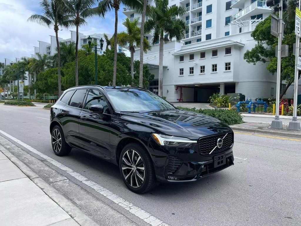 2023 Volvo XC60 B5 AWD Plus Dark Theme - 22541507 - 0